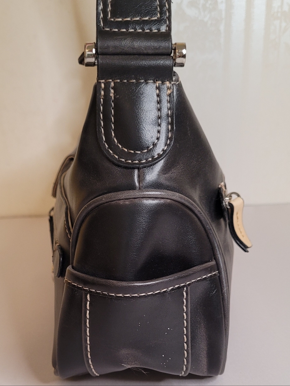 Liz Claiborne Black Shoulder Bag - Picture 8 of 14